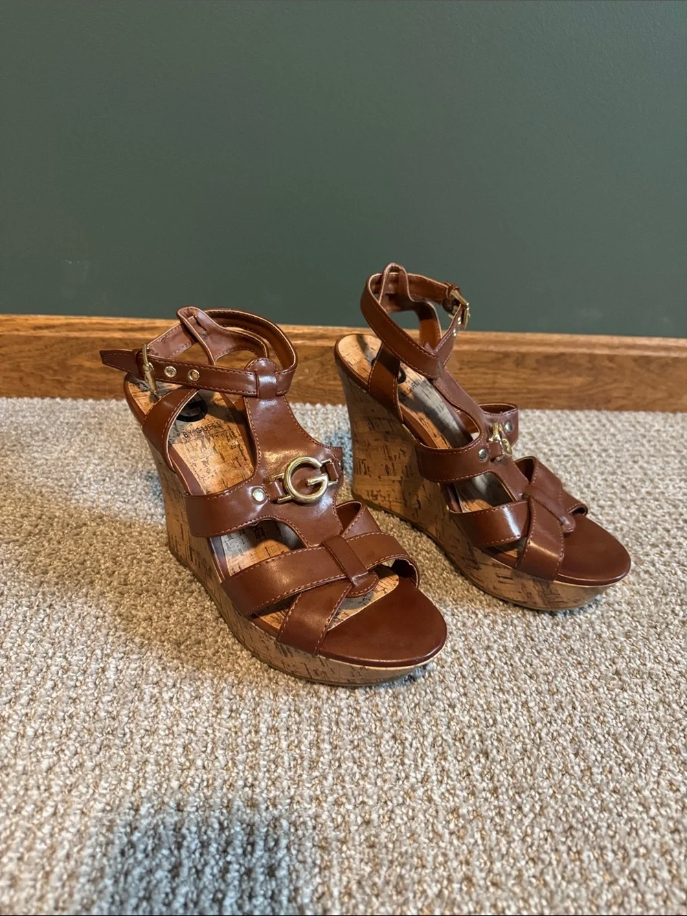 GUESS Brown Leather-Strap Cork Wedge Sandals with Gold Logo